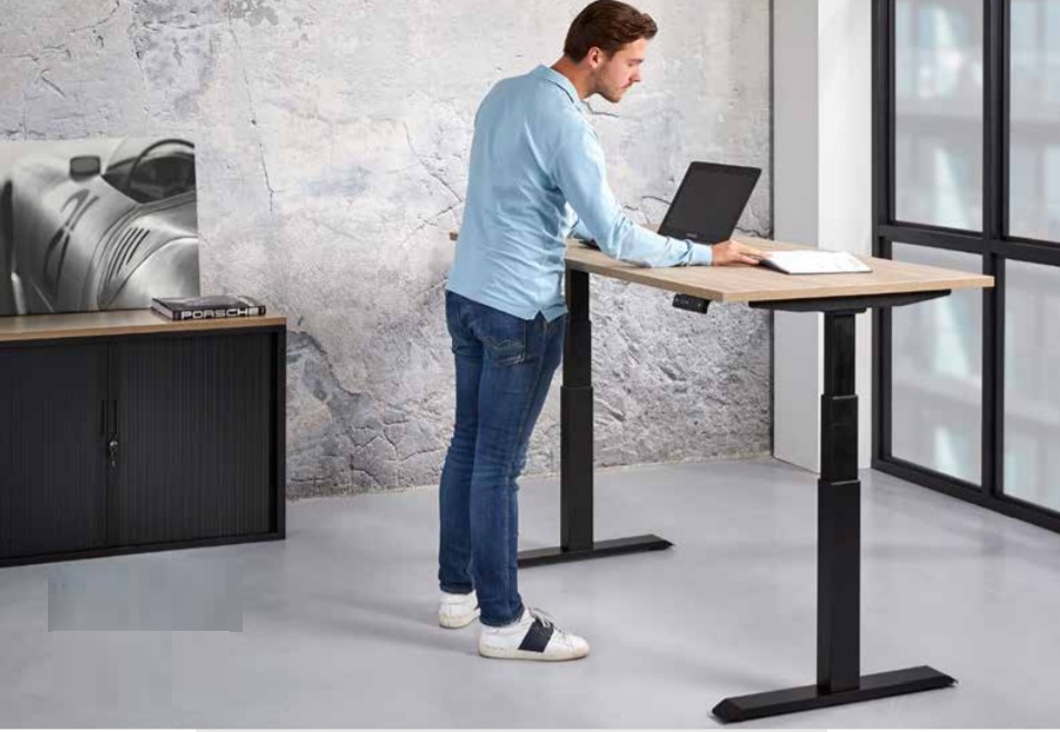 motorisch-steh-sitztisch-budget-hoeoehenverstellbar